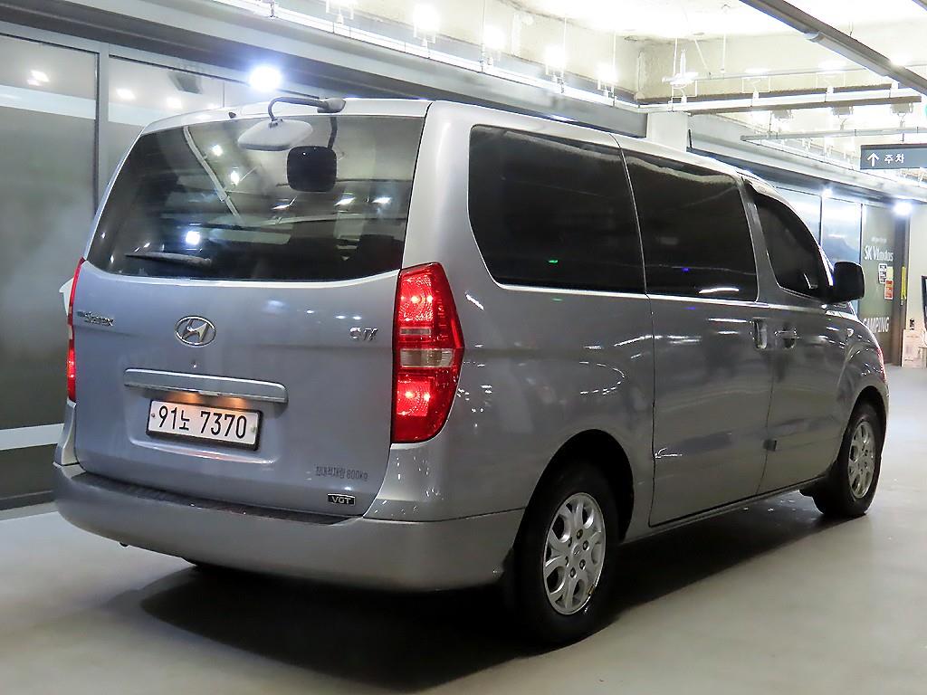 HYUNDAI Starex - Vista 4