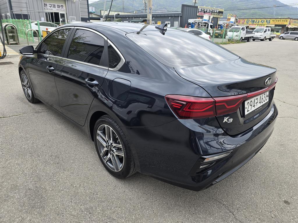 KIA K3 - Vista 6