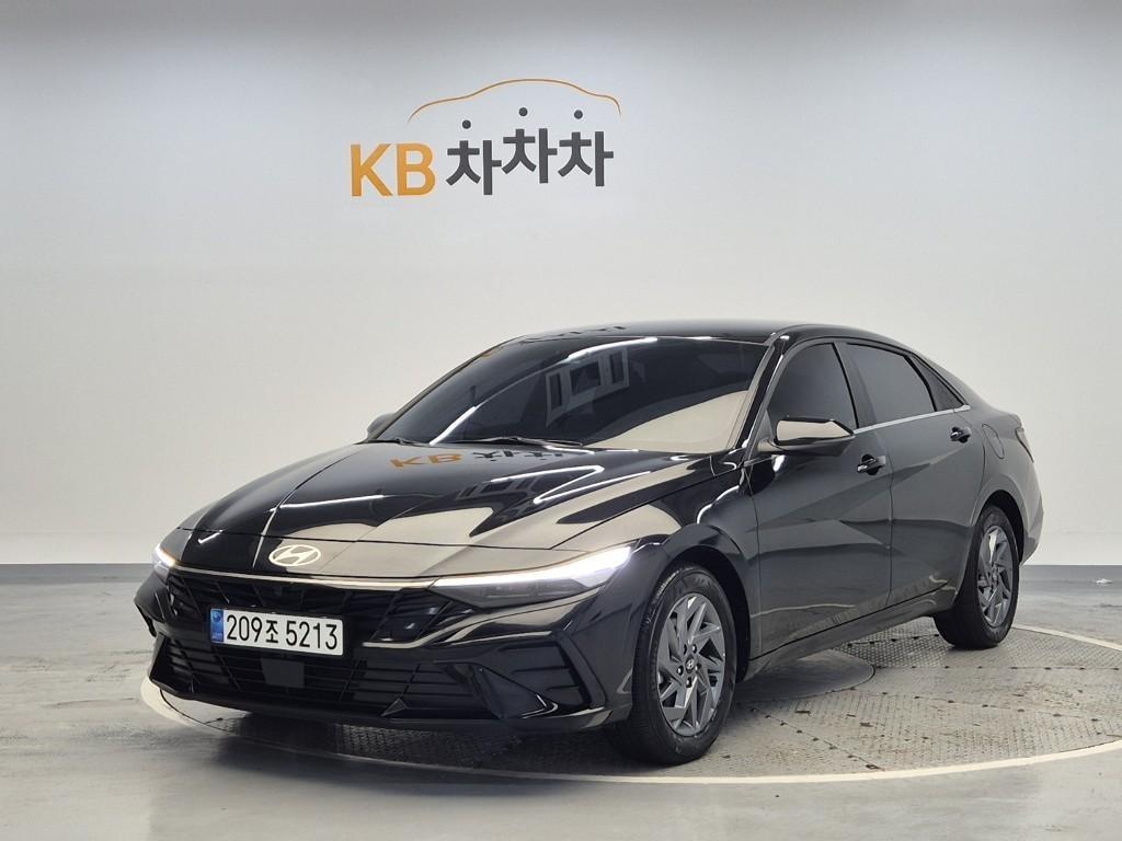 HYUNDAI Avante - Vista 2