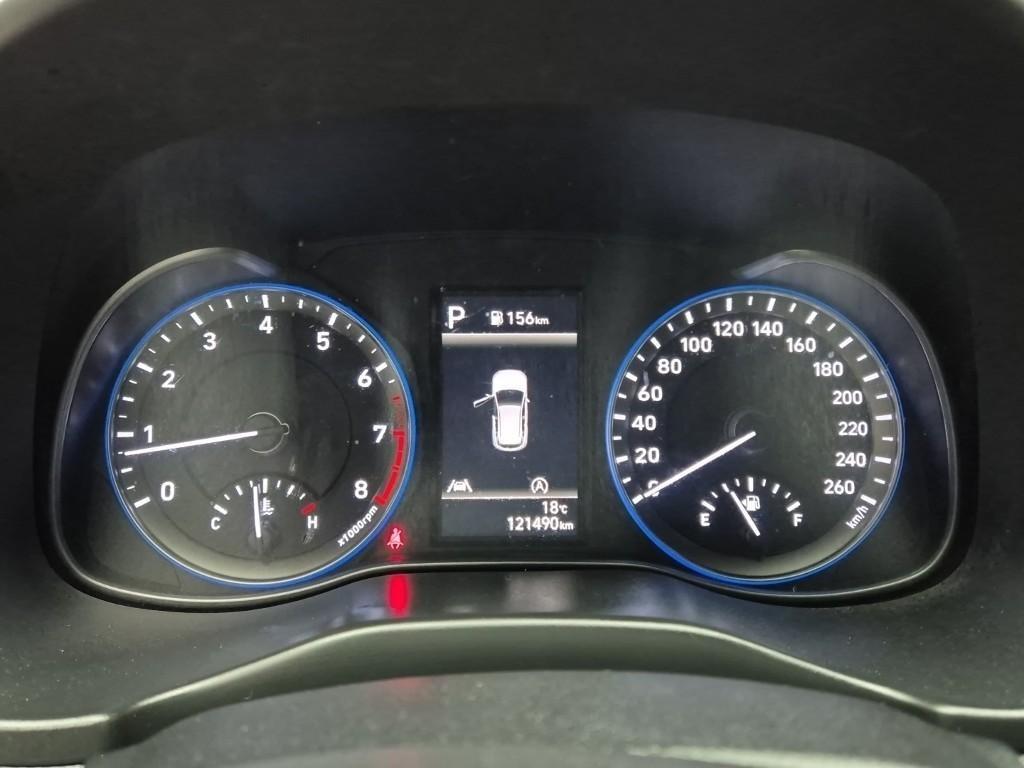 HYUNDAI Kona - Vista 6