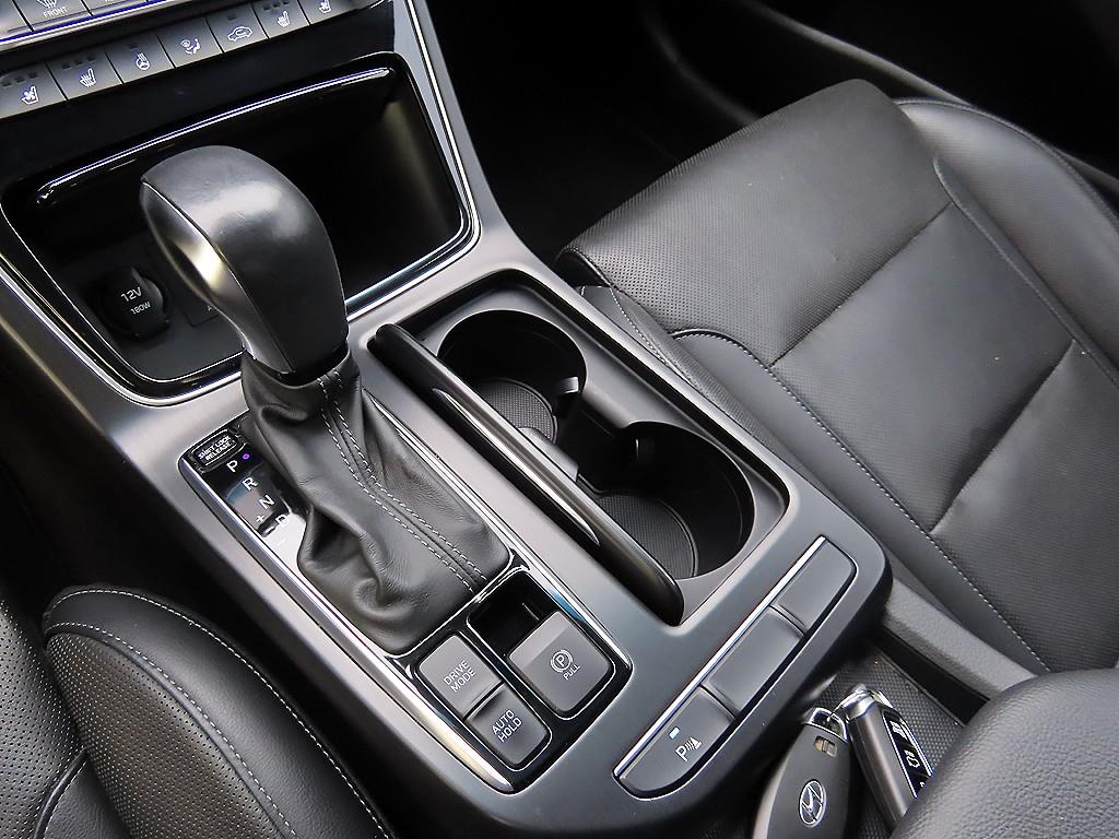 HYUNDAI Grandeur - Vista 10