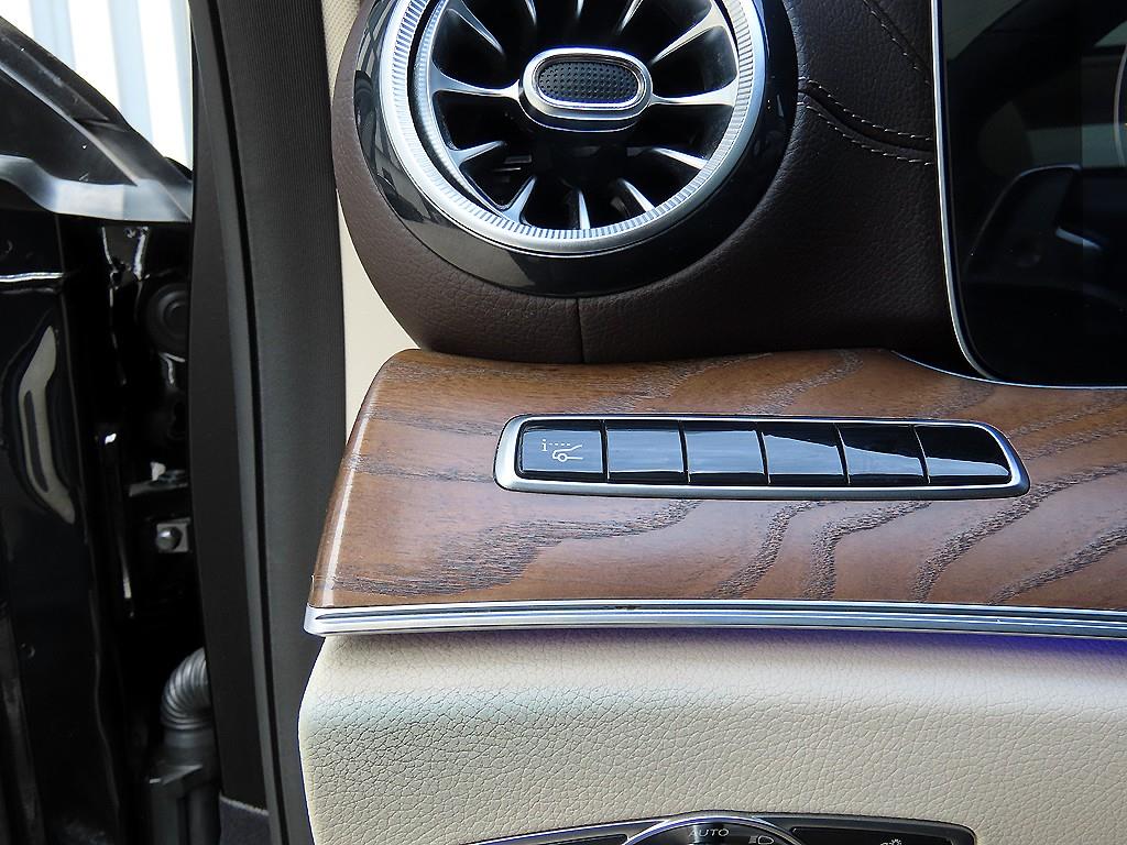 Mercedes Benz E class - Vista 12