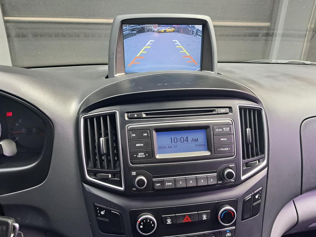 HYUNDAI Starex - Vista 10