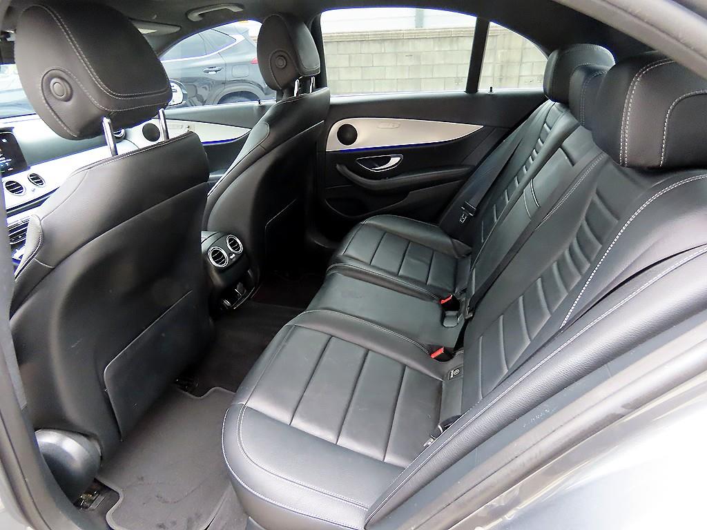 Mercedes Benz E class - Vista 6