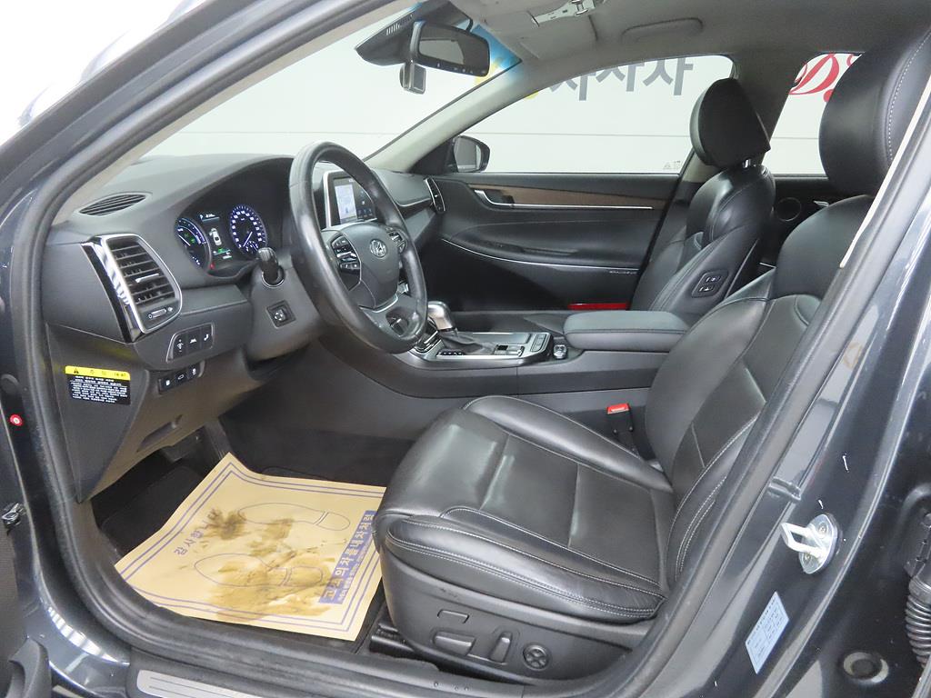 HYUNDAI Grandeur - Vista 5