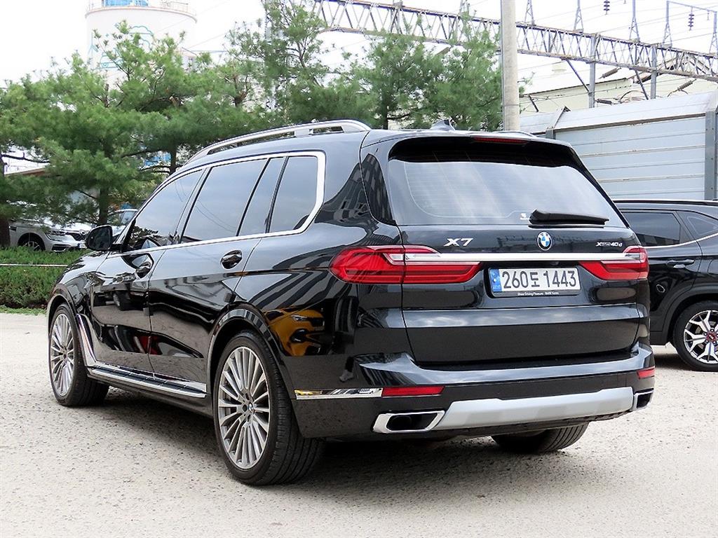BMW X7 - Vista 3