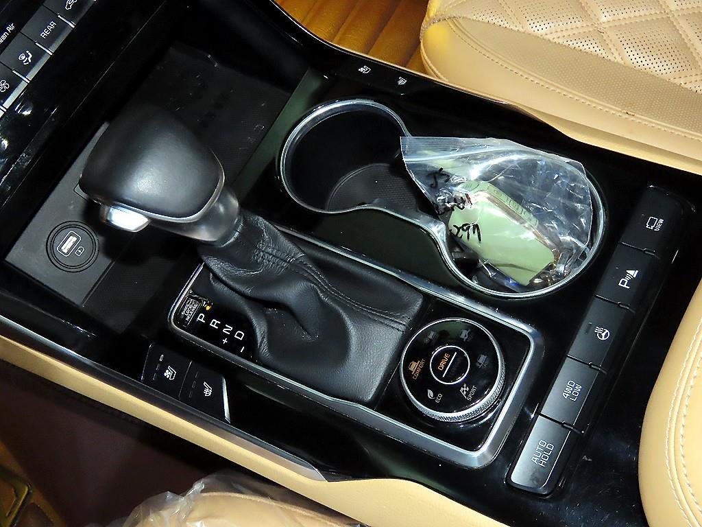 KIA Mohave - Vista 12