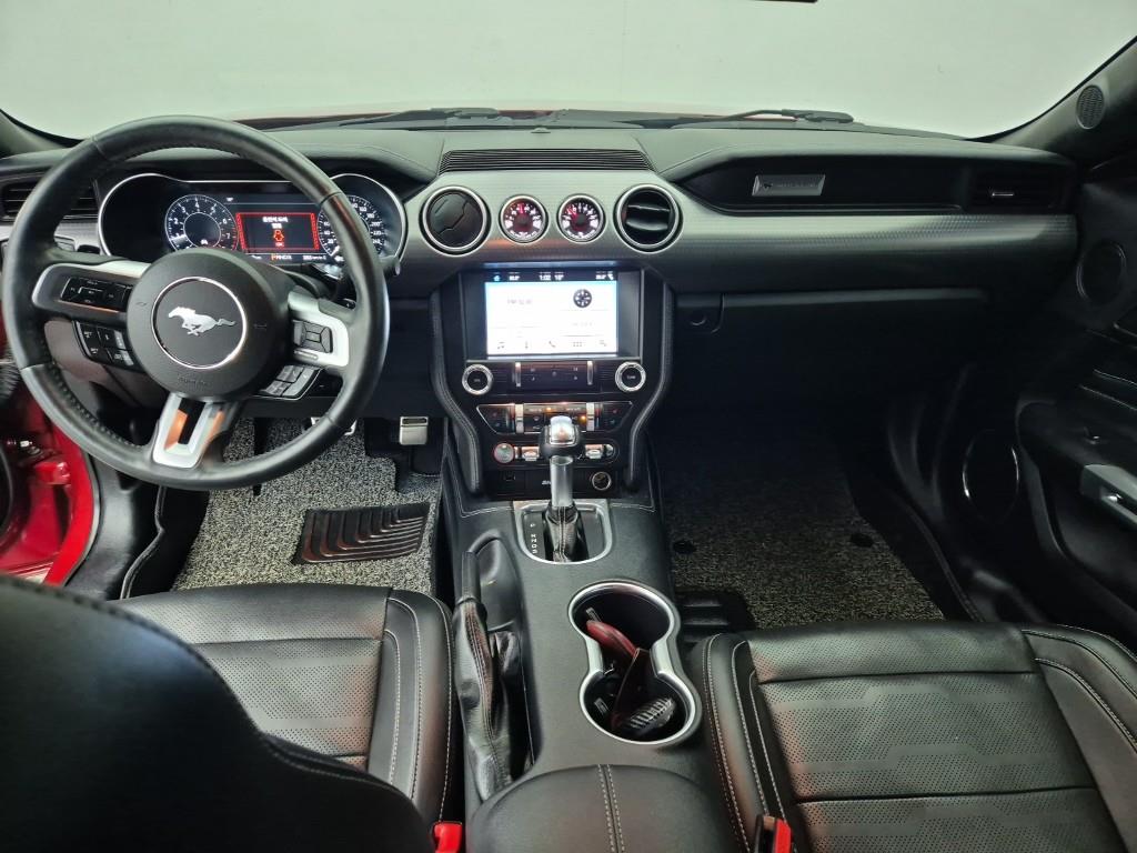 Ford Mustang - Vista 5