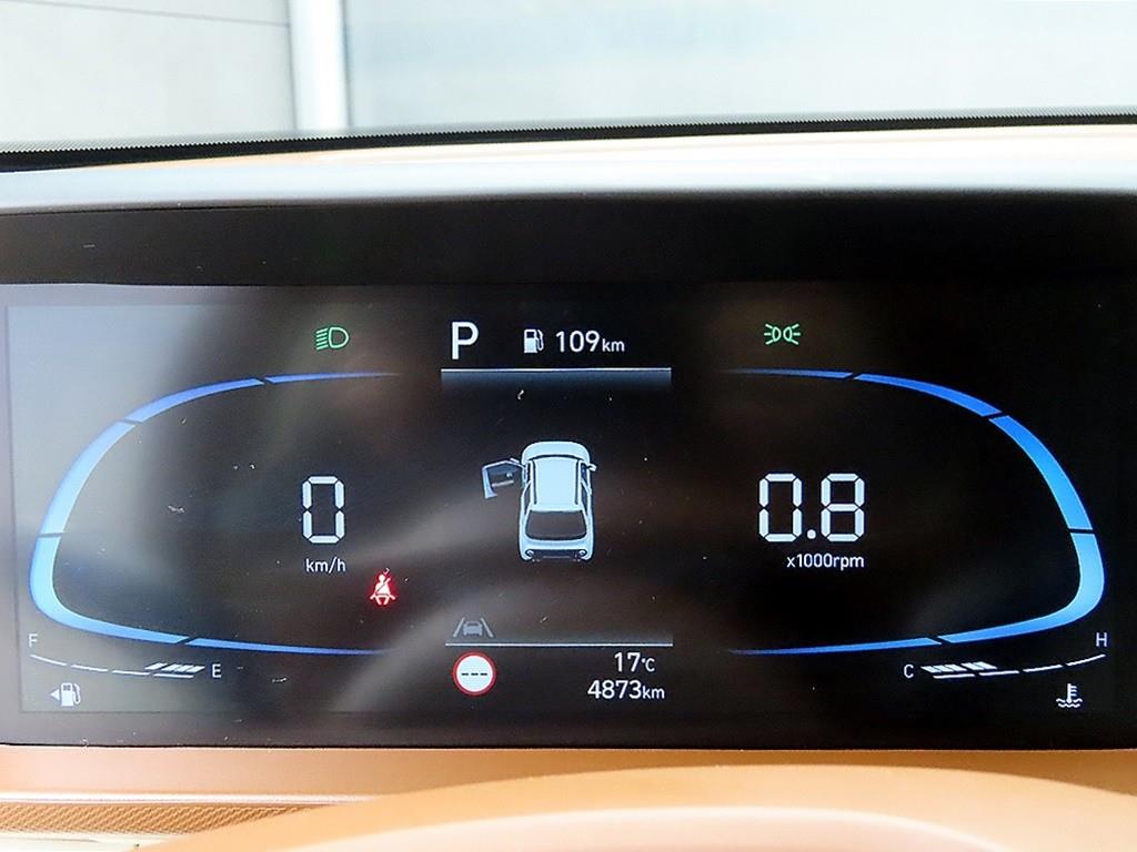 HYUNDAI Casper - Vista 8