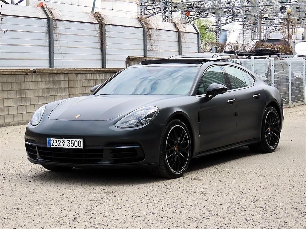 Porsche Panamera - Vista 2