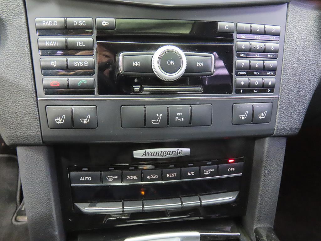 Mercedes Benz E class - Vista 12