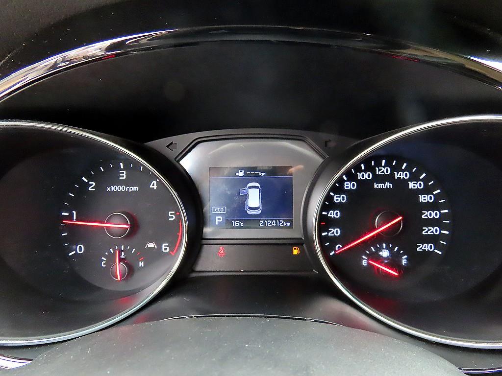 KIA Carnival - Vista 9