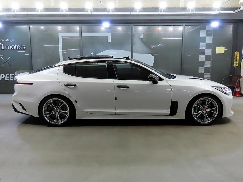 KIA Stinger - Vista 3