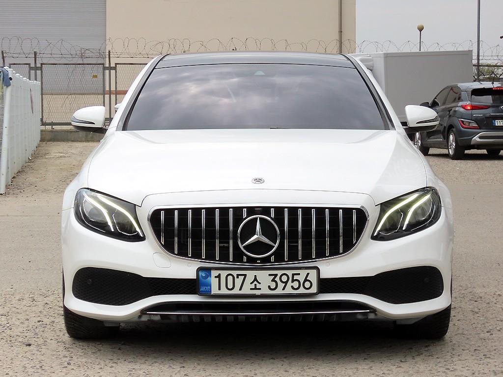 Mercedes Benz E class 2019 Blanco - Importación desde Corea - HF Imports Iquique - Foto 1