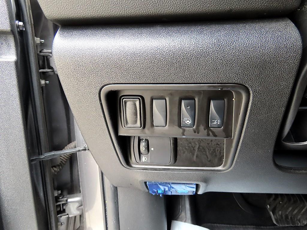 SAMSUNG QM6 - Vista 12