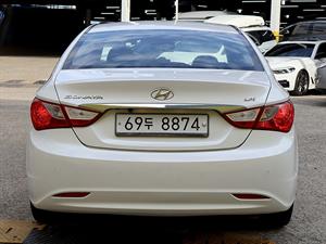 HYUNDAI Sonata - Vista 6