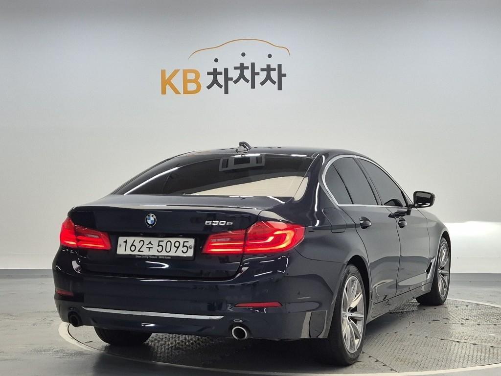 BMW 5 Series - Vista 3