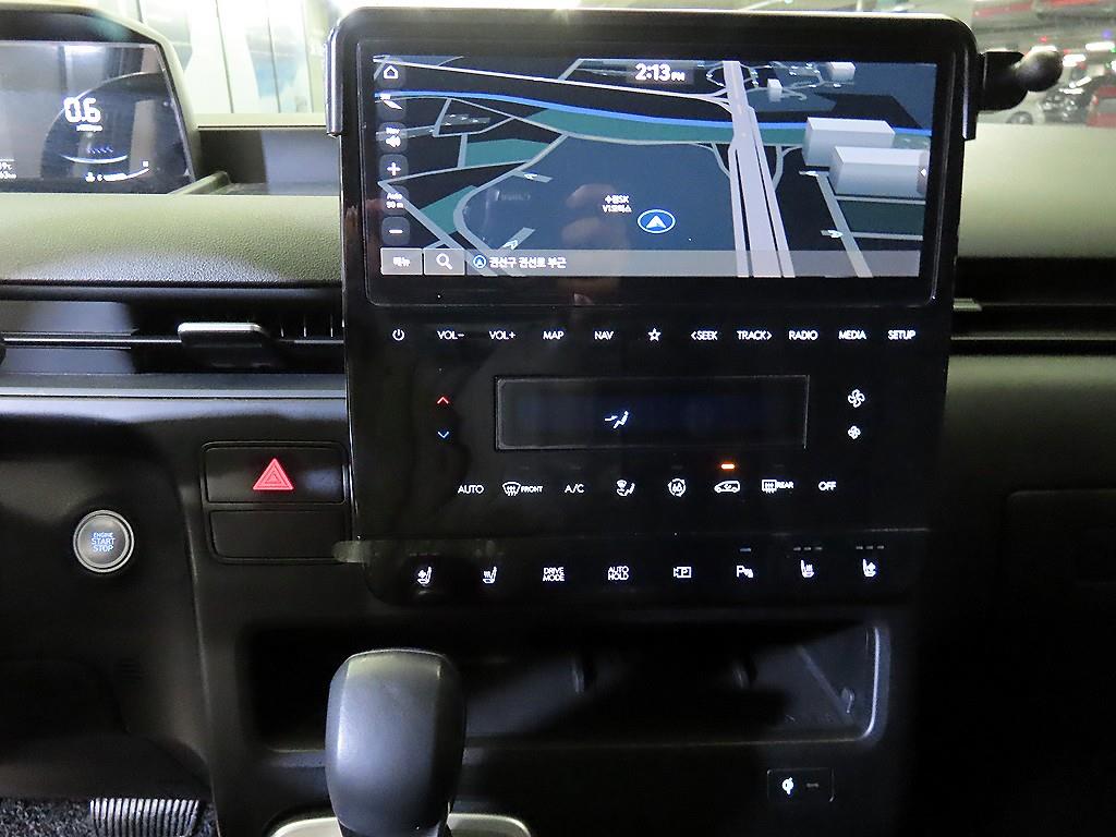 HYUNDAI Staria - Vista 11