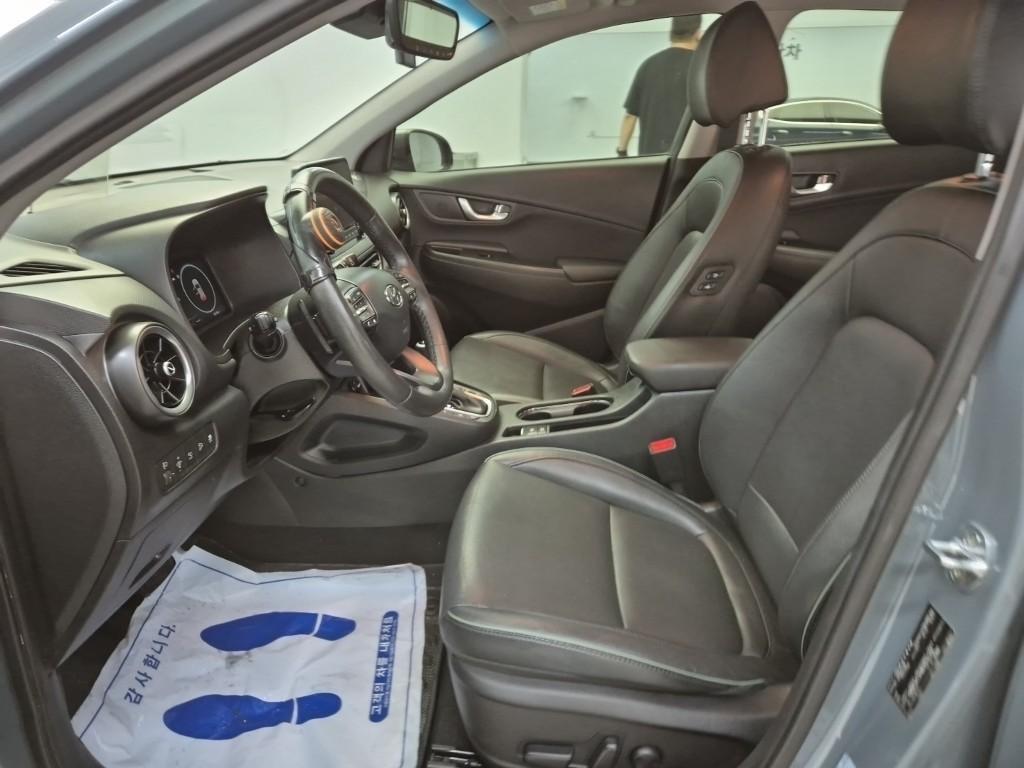 HYUNDAI Kona - Vista 12