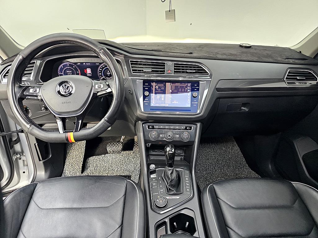Volkswagen Tiguan - Vista 5