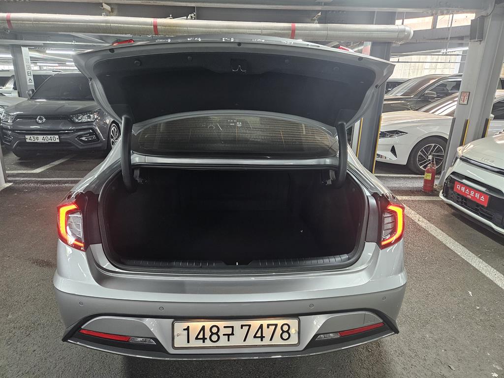 HYUNDAI Sonata - Vista 4