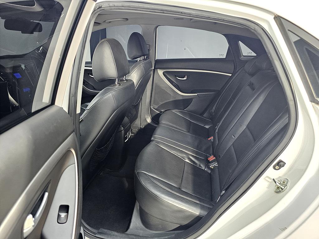 HYUNDAI i30 - Vista 9