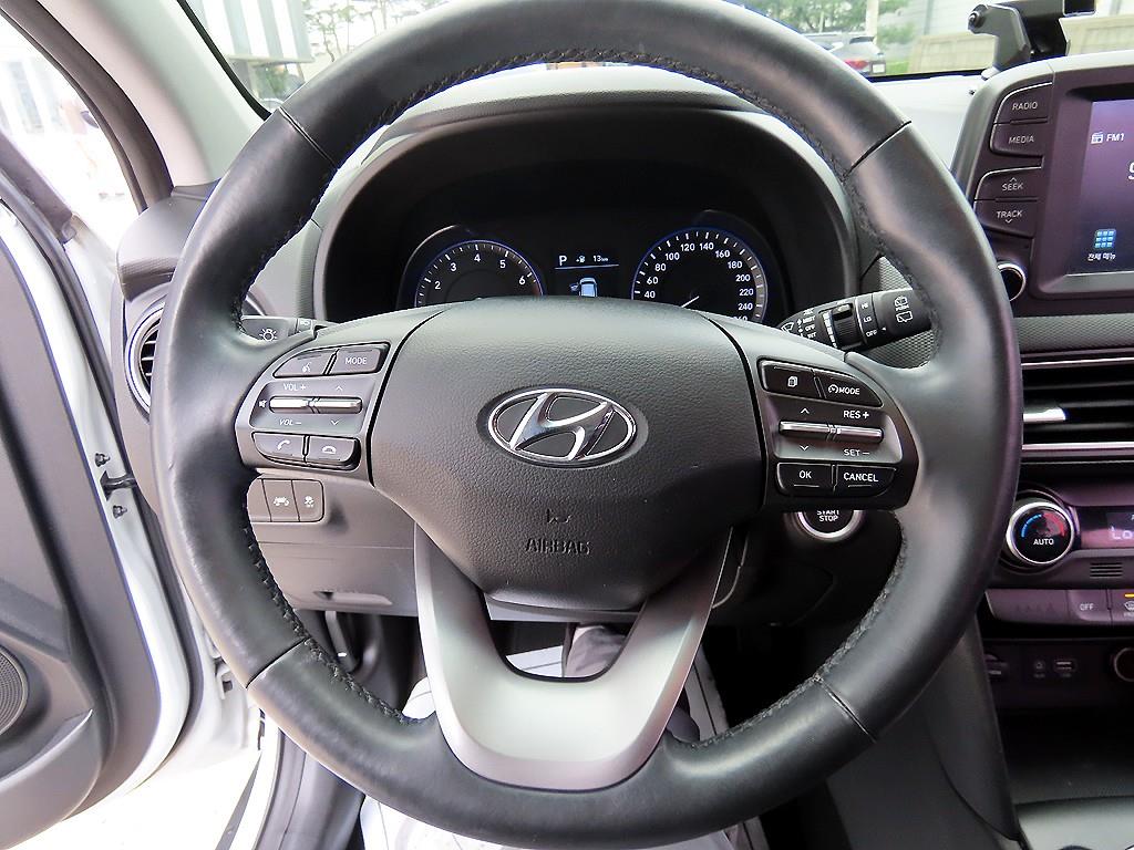 HYUNDAI Kona - Vista 8