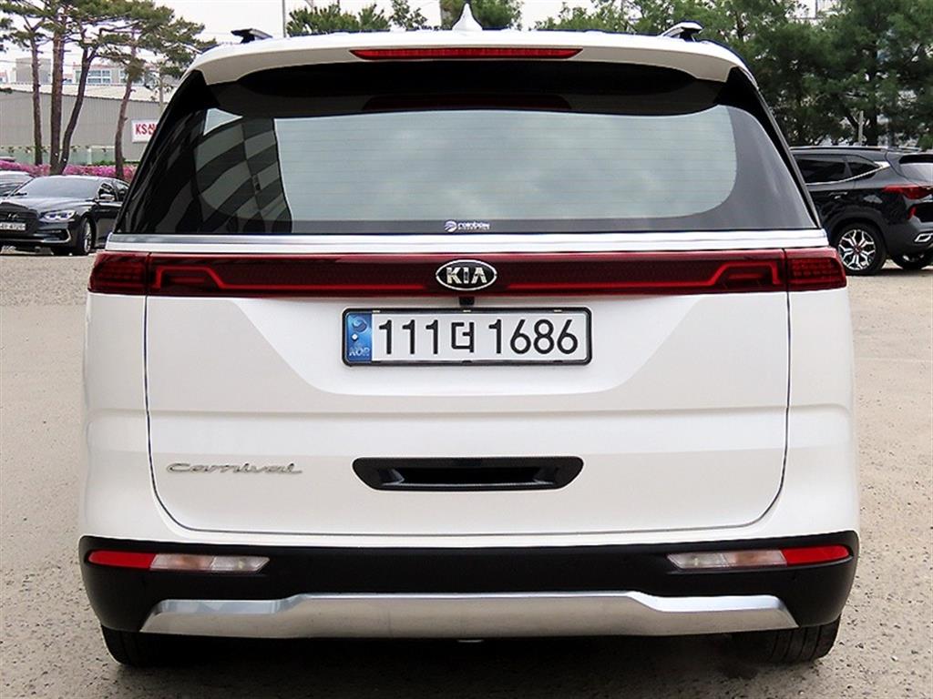 KIA Carnival - Vista 4