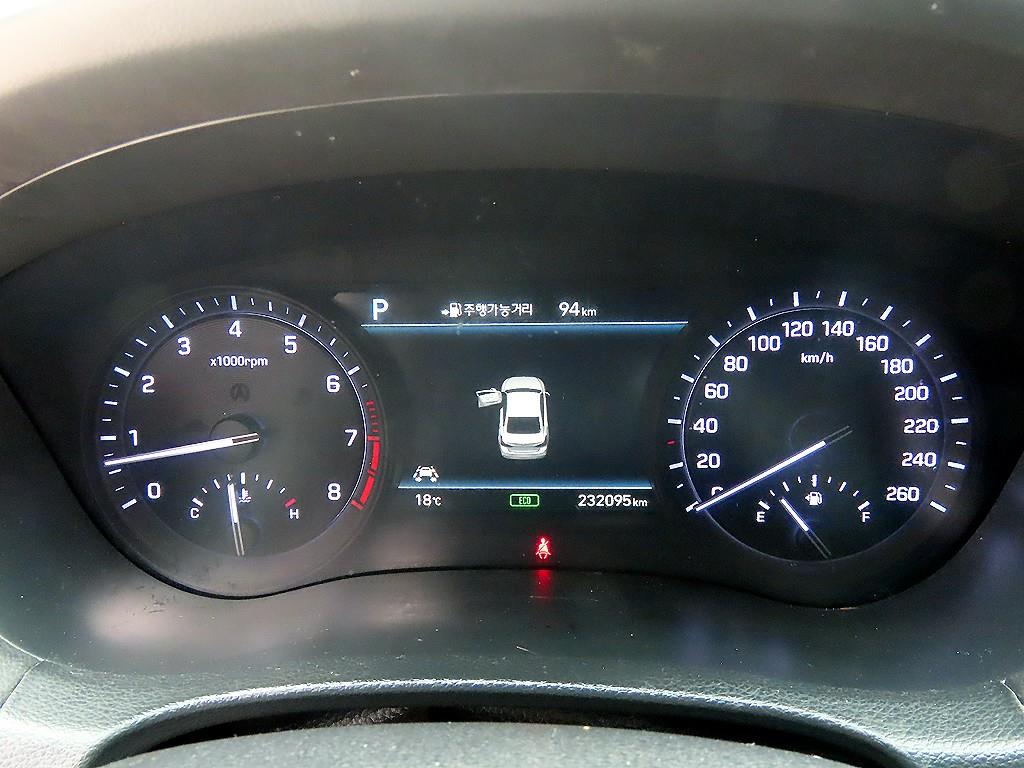 Genesis G80 - Vista 9