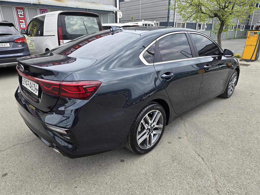 KIA K3 - Vista 4