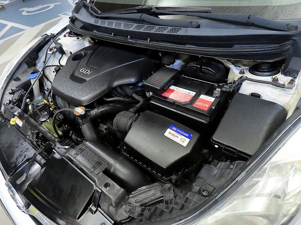 HYUNDAI Avante 2011 Blanco - Importación desde Corea - HF Imports Iquique - Foto 19