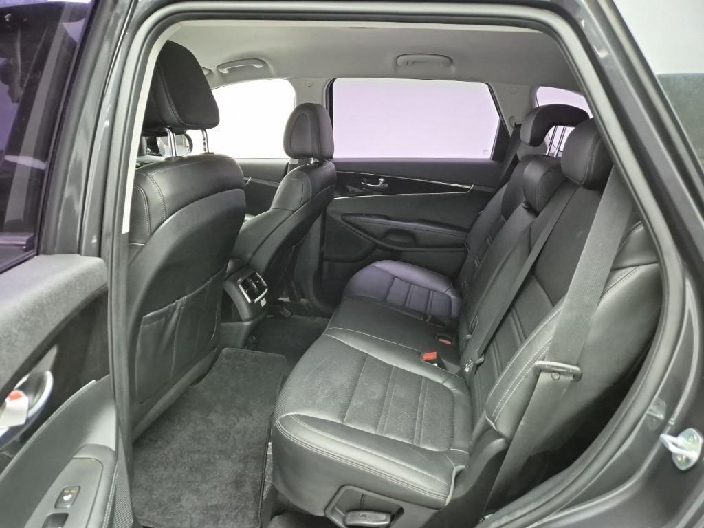KIA Sorento - Vista 12