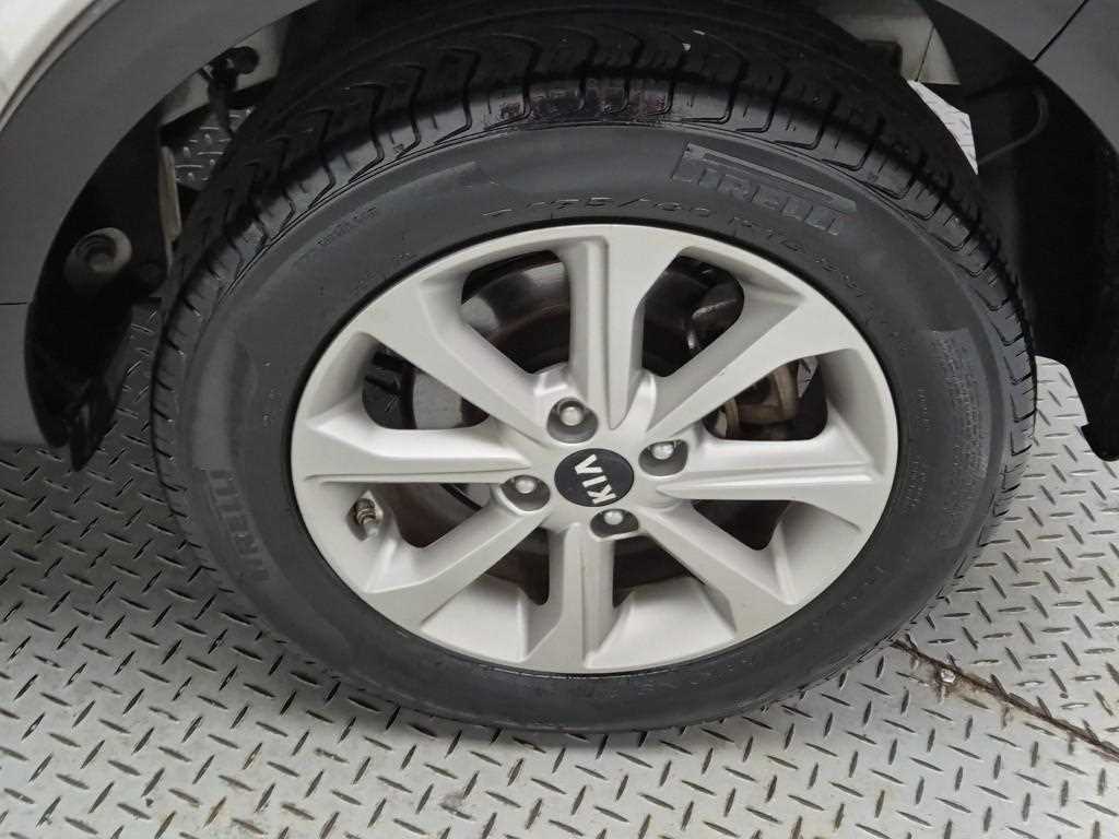 KIA Stonic 2018 Blanco - Importación desde Corea - HF Imports Iquique - Foto 20