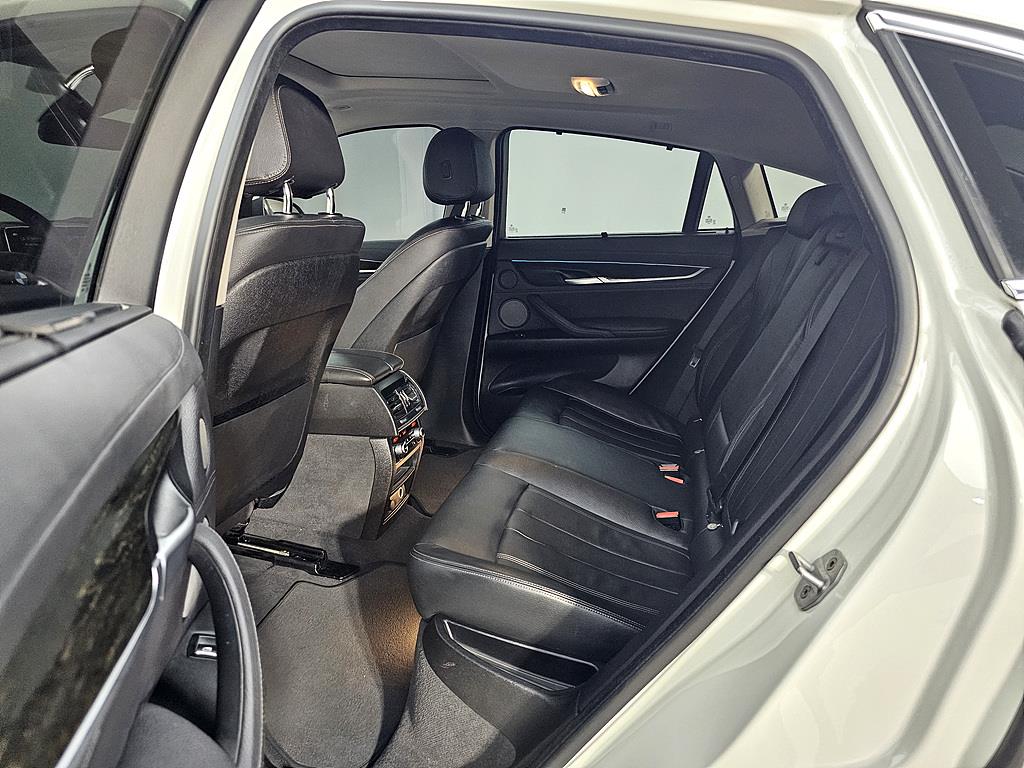 BMW X6 - Vista 9