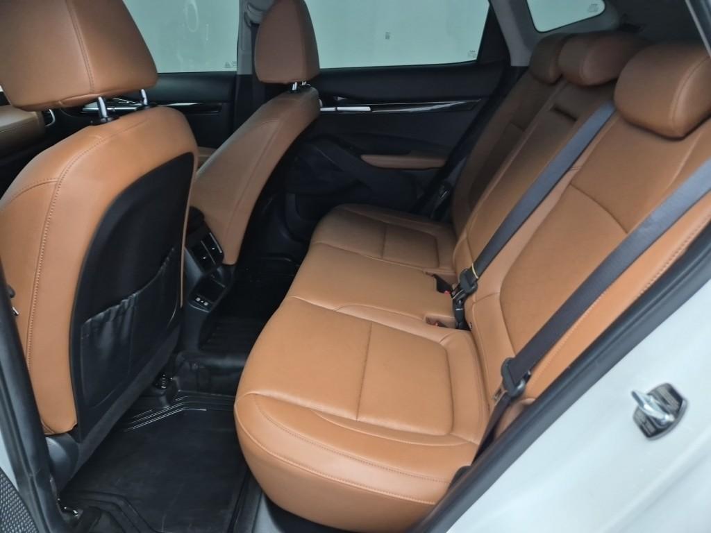 KIA Seltos - Vista 9