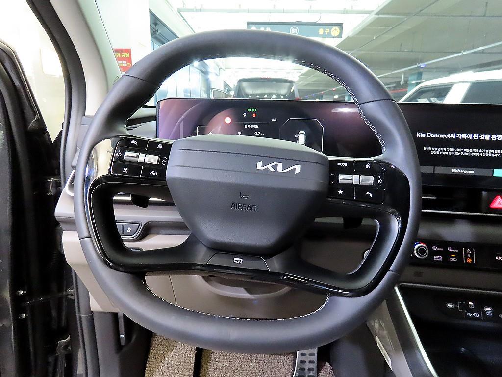 KIA Carnival - Vista 8