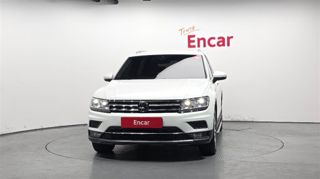 Volkswagen Tiguan - Vista 2