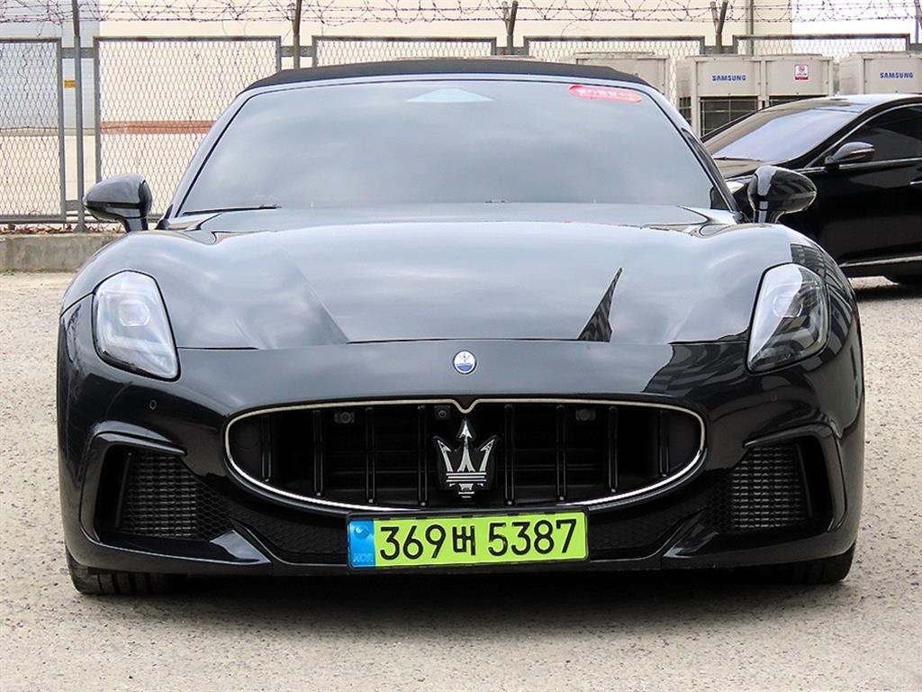 Maserati Gran Cabrio 2024 Negro - Importación desde Corea - HF Imports Iquique - Foto 1