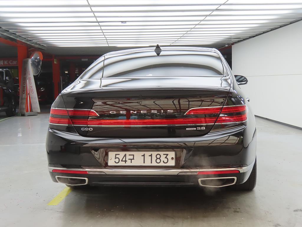 Genesis G90 - Vista 3