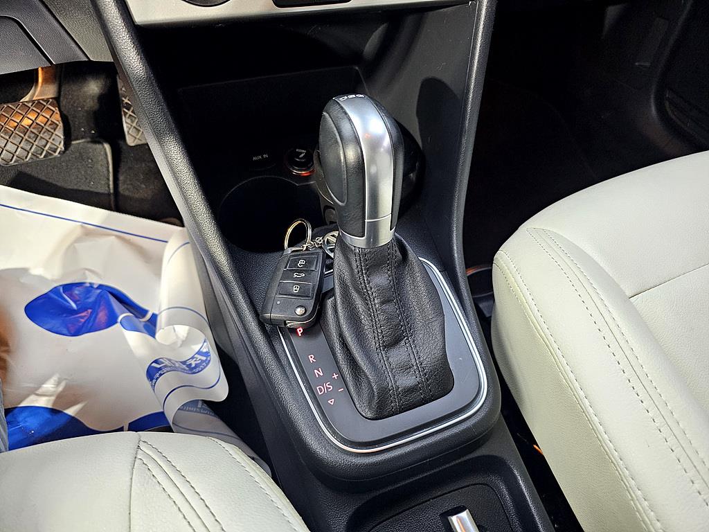 Volkswagen polo 2015 Blanco - Importación desde Corea - HF Imports Iquique - Foto 16