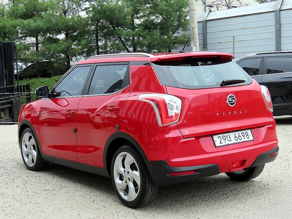 Ssangyong Tivoli - Vista 3