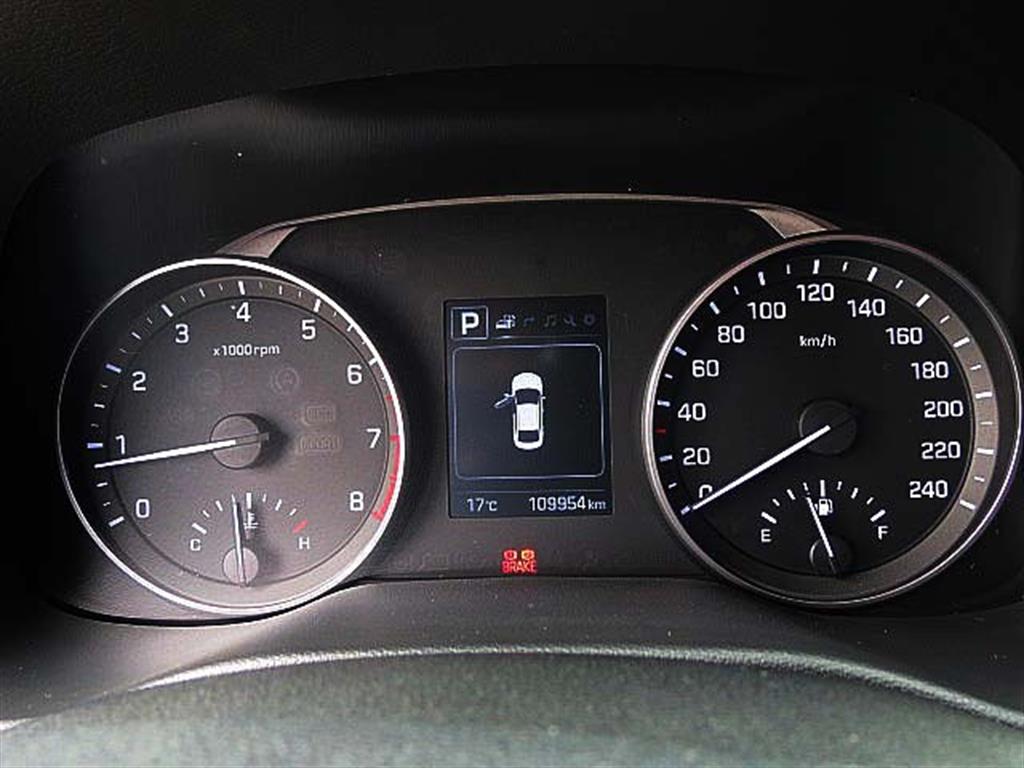 HYUNDAI Avante 2017 Gris - Importación desde Corea - HF Imports Iquique - Foto 9