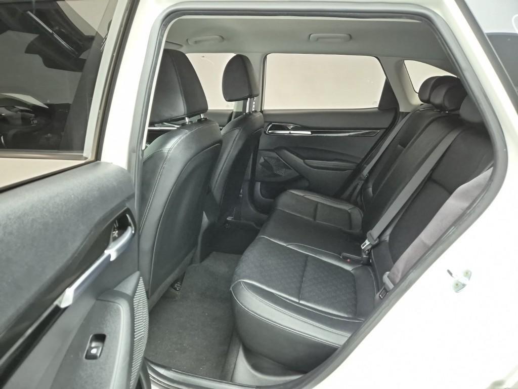 KIA Seltos - Vista 12