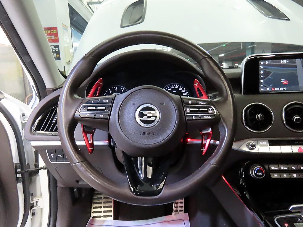 KIA Stinger - Vista 8