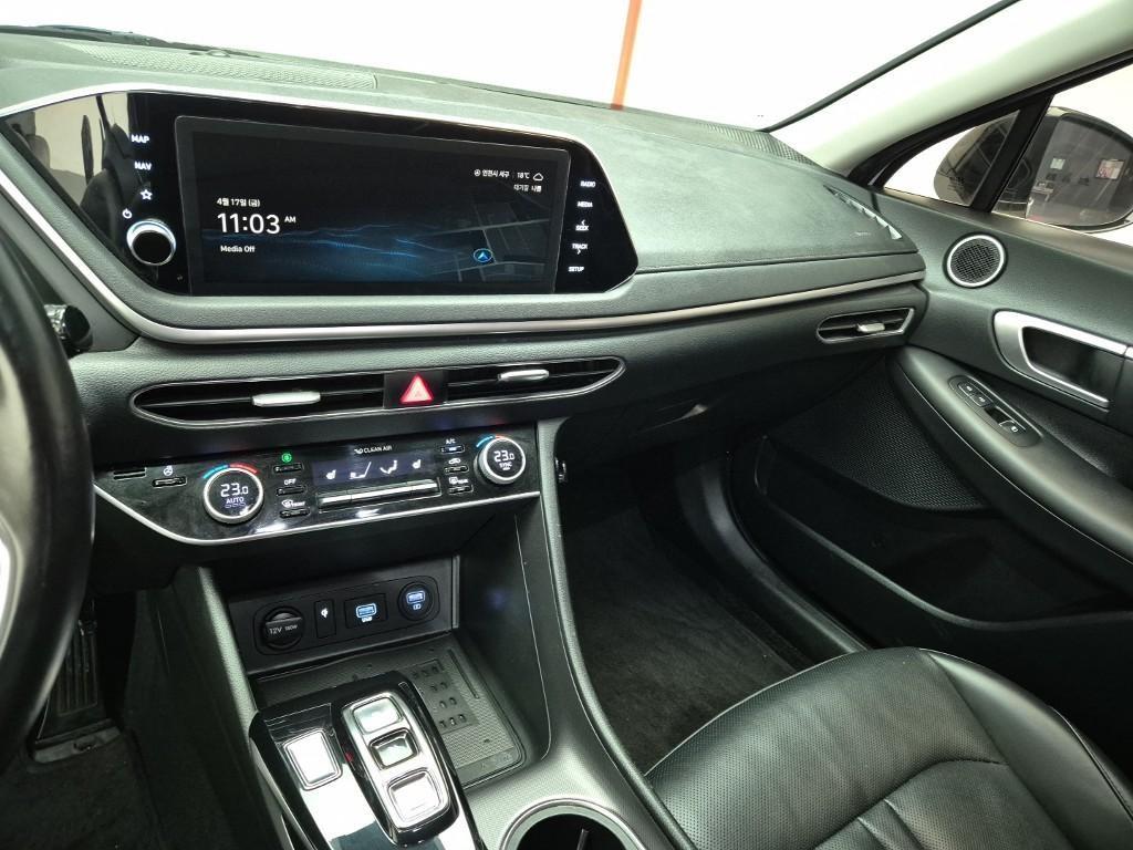 HYUNDAI Sonata - Vista 10