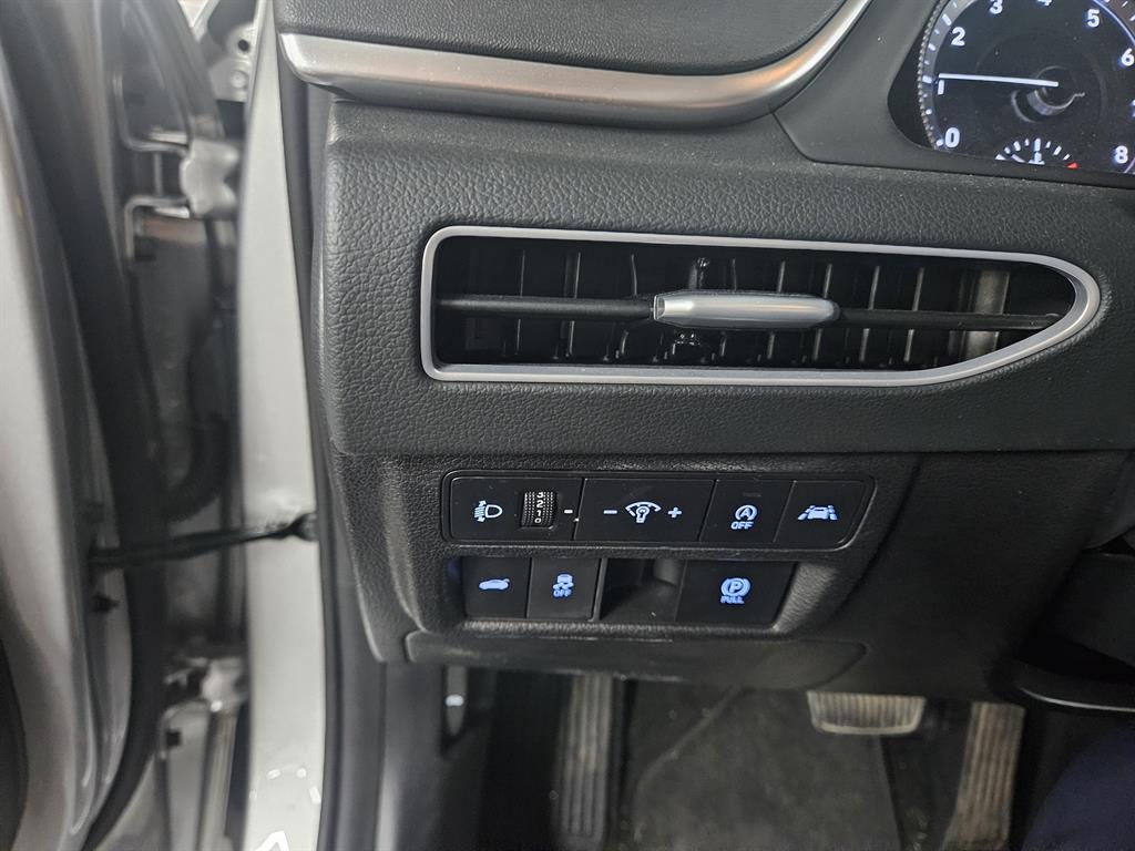 HYUNDAI Sonata - Vista 12