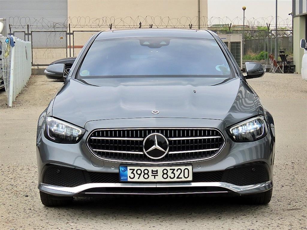 Mercedes Benz E class 2021 Gris - Importación desde Corea - HF Imports Iquique - Foto 1
