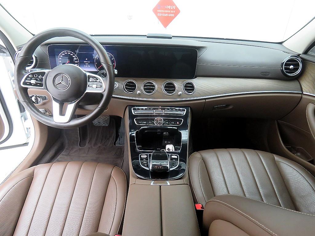 Mercedes Benz E class - Vista 8