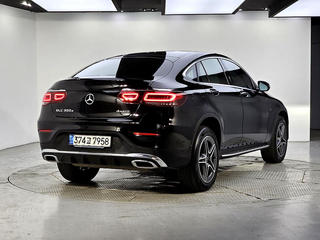 Mercedes Benz GLC Class - Vista 4