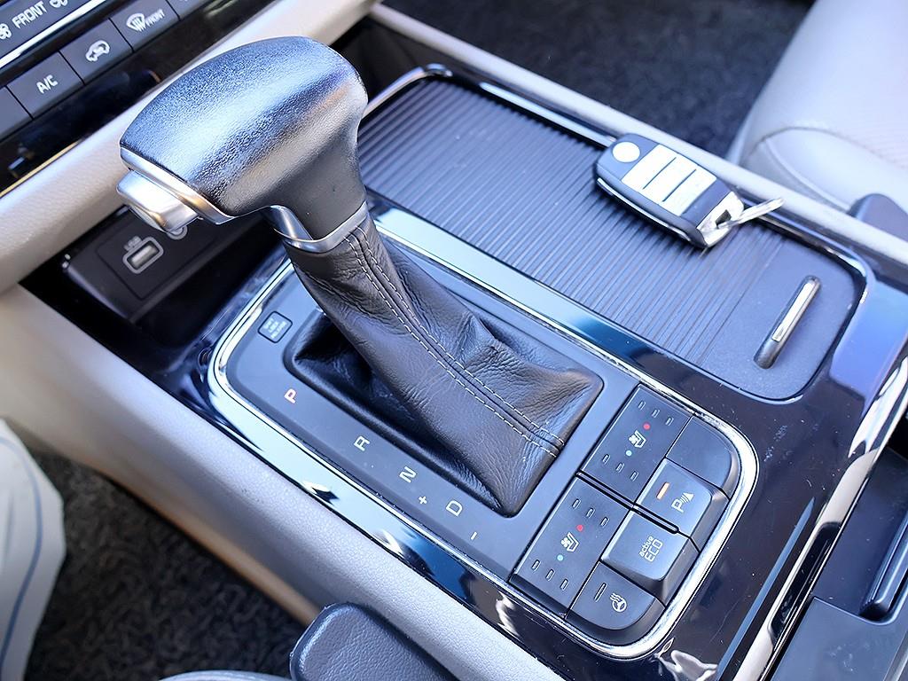 KIA Carnival 2017 Blanco - Importación desde Corea - HF Imports Iquique - Foto 7